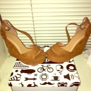 Cognac color wedges